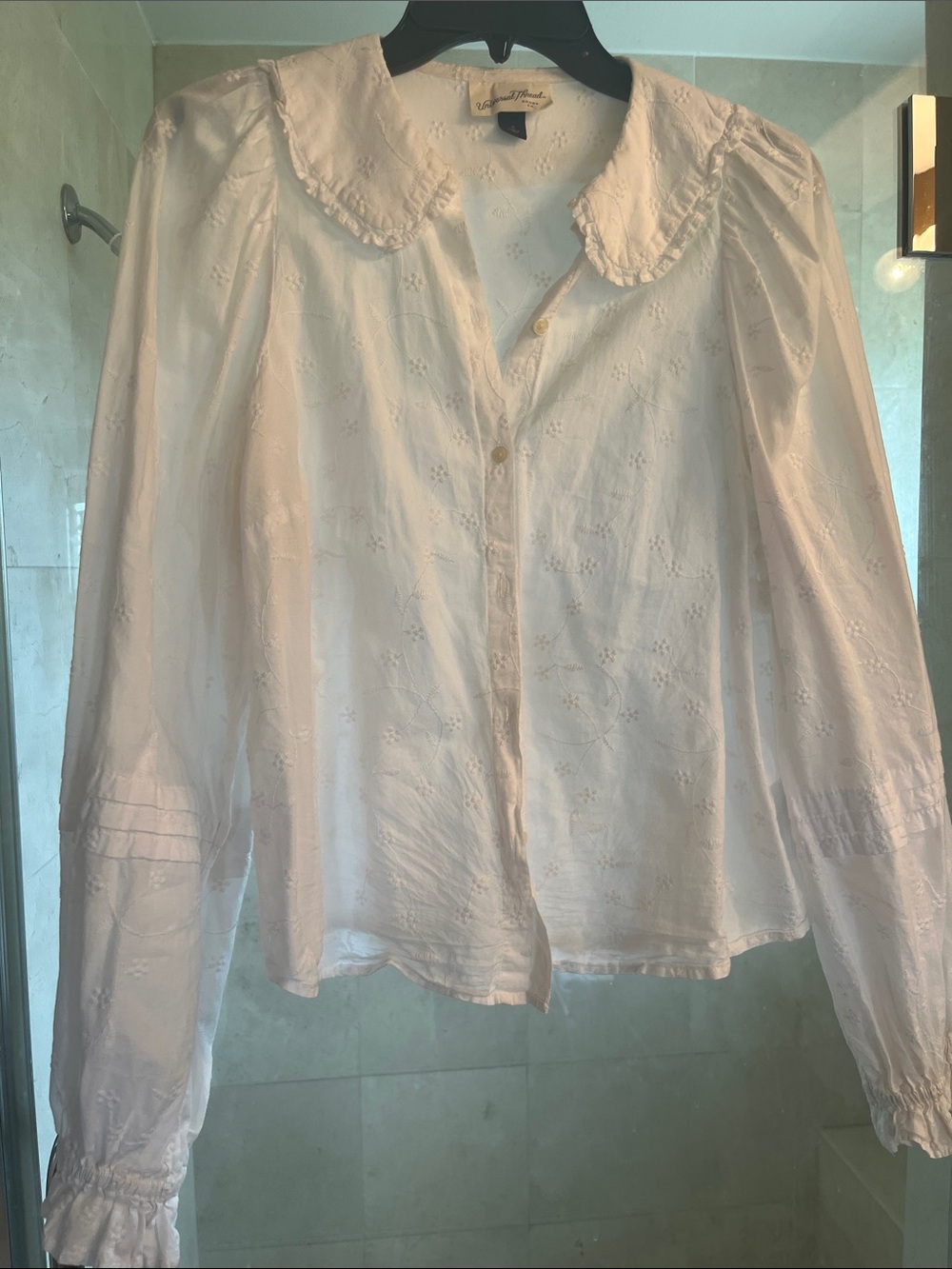 Coquettish White Eyelet Button-Up Blouse with Rounded Collar - Picture 2 of 3